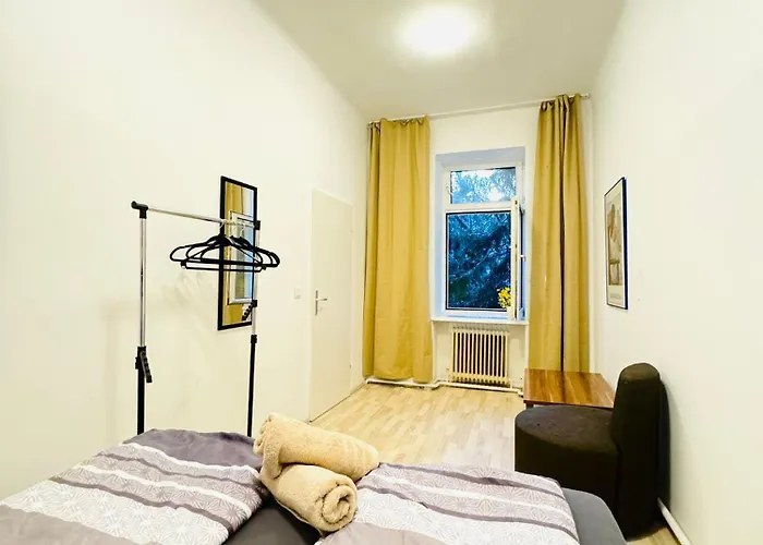 Modern 3br Near Fac Platz, 10-min Walk