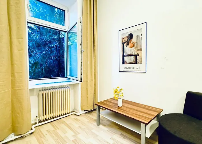 Modern 3br Near Fac Platz, 10-min Walk *